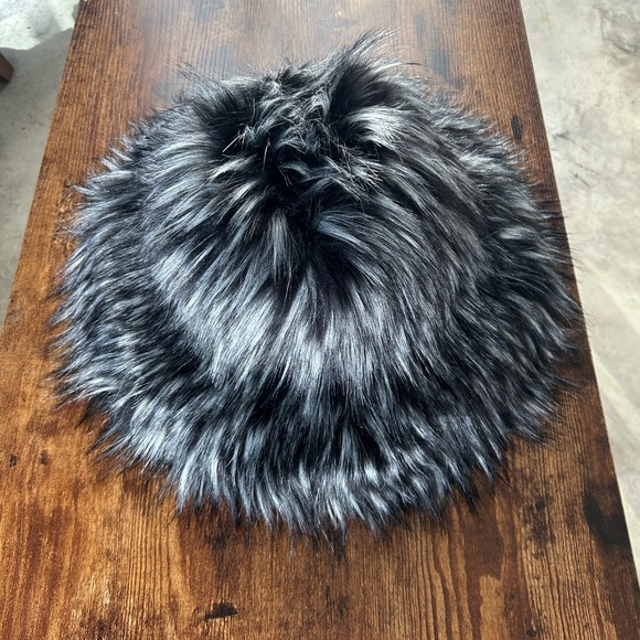 Dolls Kill Darker Wavs CHAMBER FAUX FUR BUCKET HAT - GRAY